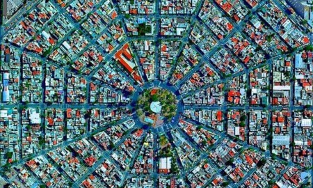 meksikada bir meydanın uydu görüntüsü