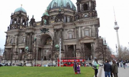 Berlin katedralinden bir görünüm