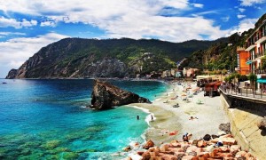 monterosso kıyıları