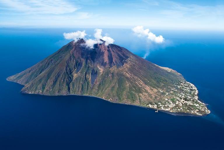 Stromboli Adası